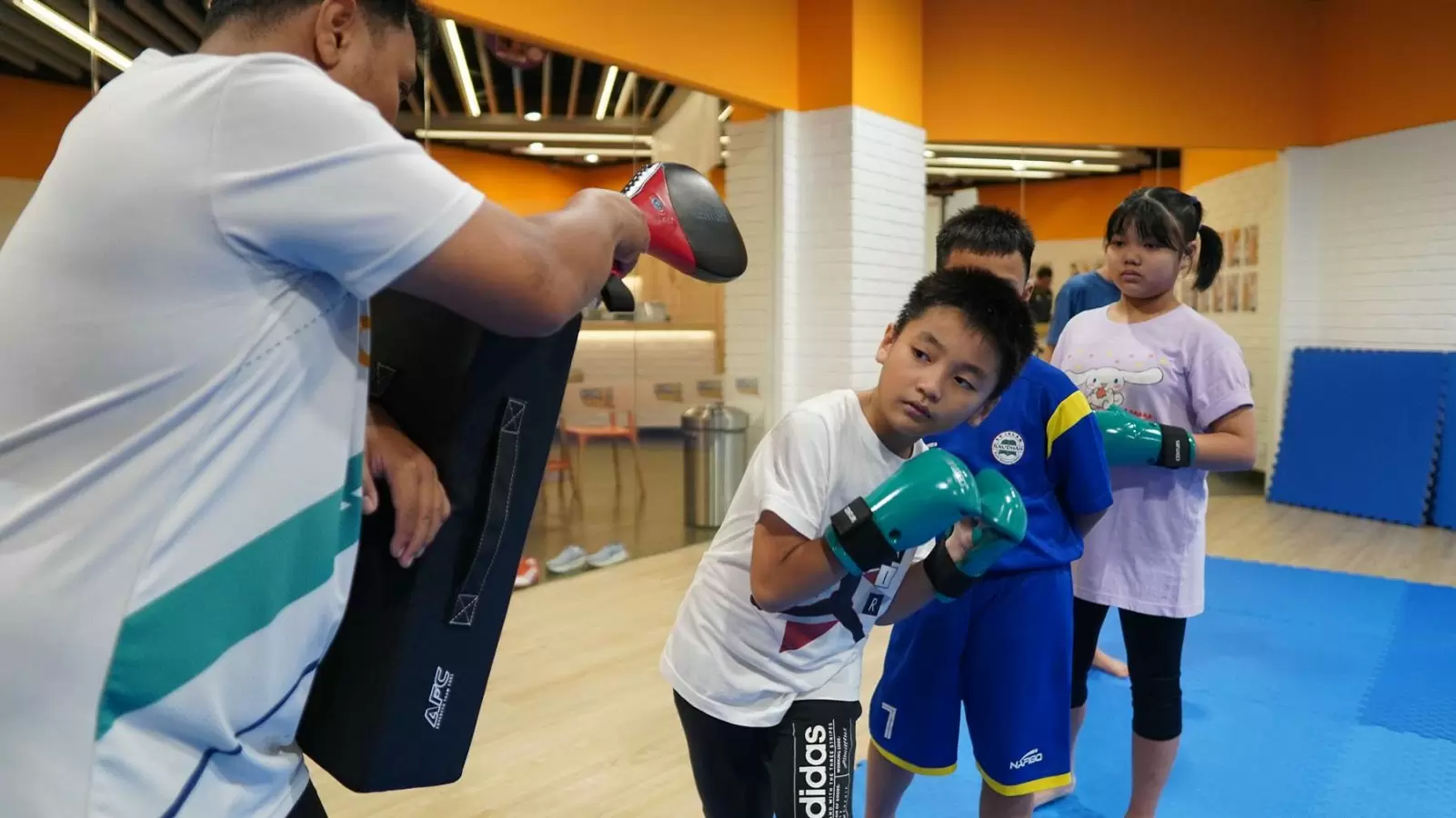 Kelas Muay Thai Pertama Anda: Panduan untuk Pemula